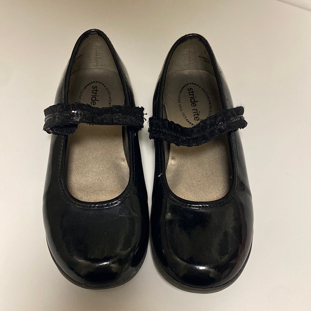 Black patent girls shoes size 10 by Stride Rite